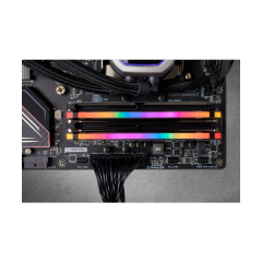 זכרון לנייח קיט Corsair 16GB Kit 2x8 DDR4 3200mhz RGB PRO